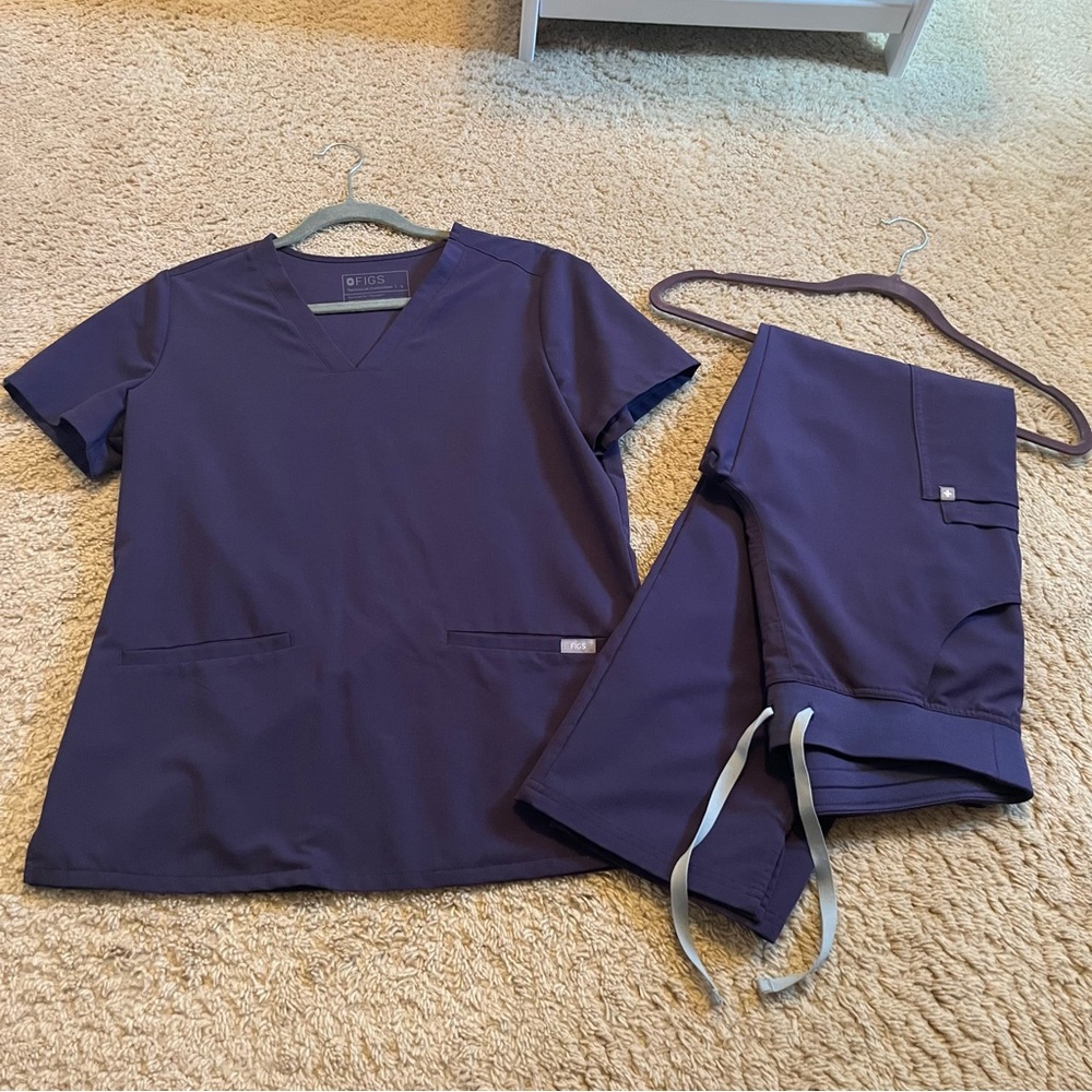 Figs Purple Shadow Scrub Set